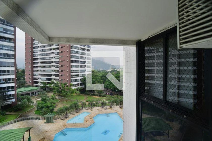 3-bedroom apartment in a building with a gym — photo 19