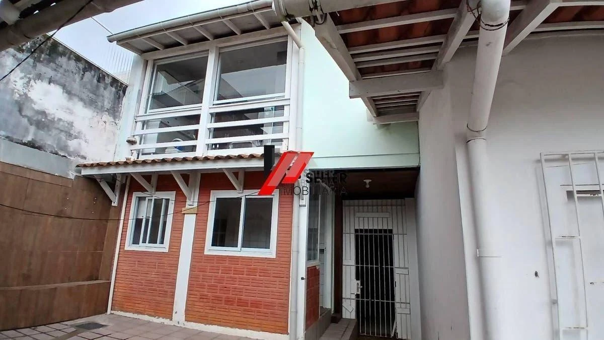 4-bedroom house with a home office in Florianópolis — photo 35