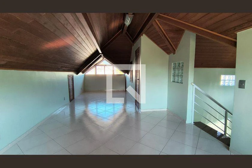 Casa de 300 m² com 3 suítes e 6 banheiros — photo 46