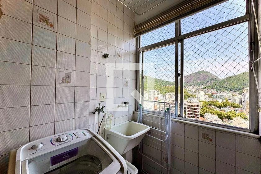 Washing machine in a one-bedroom apartment, 60 m² — photo 24