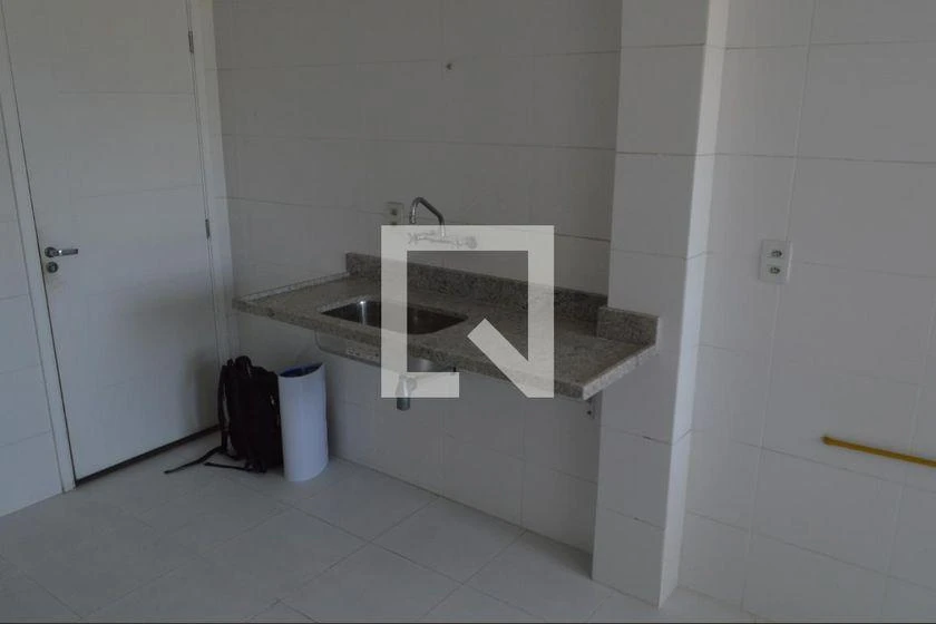 4-bedroom apartment with 1 parking spot and 78 m² — photo 43