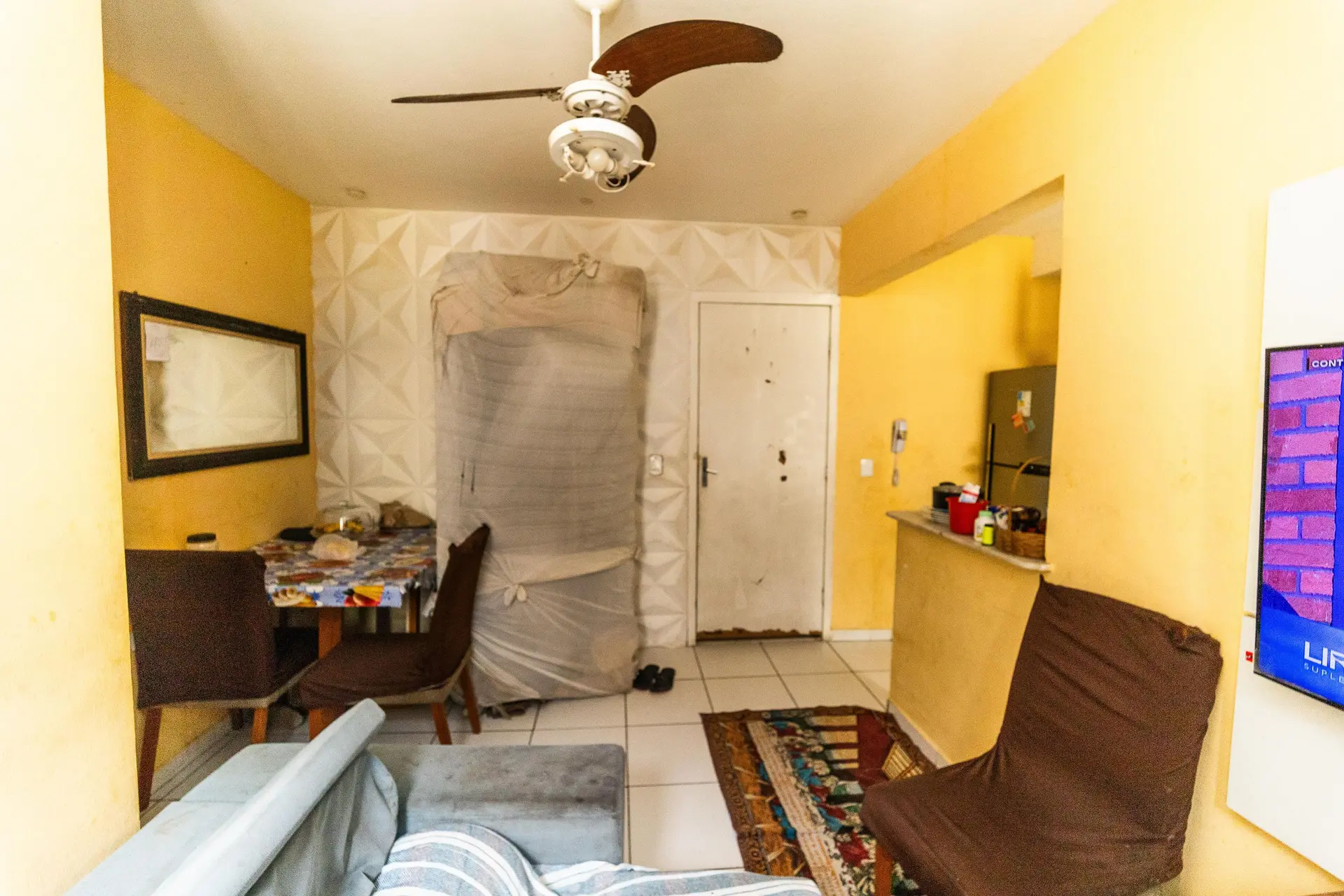 2-bedroom apartment in a building with a pool — photo 16