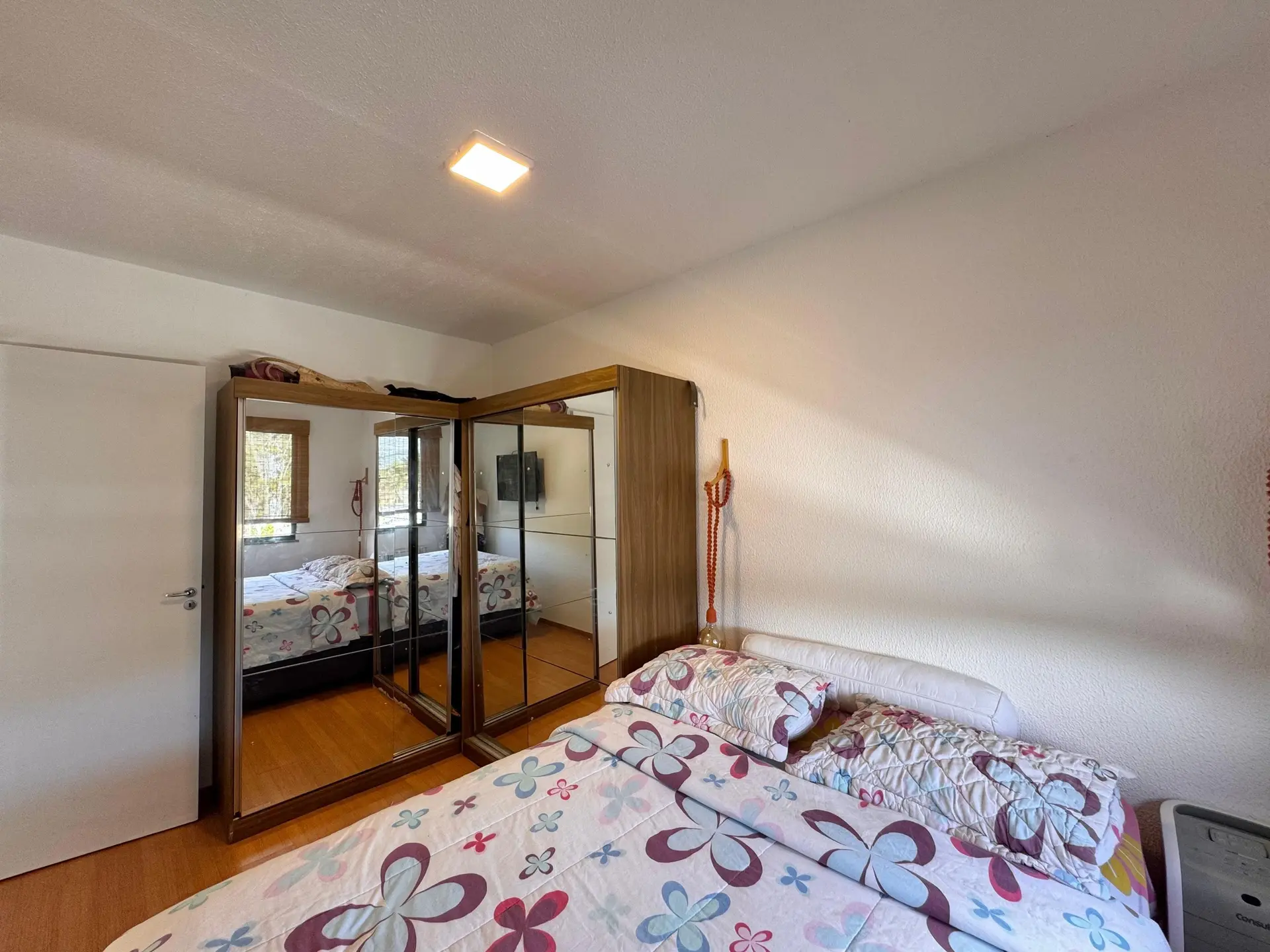 Furnished apartment with 2 bedrooms and mountain view — photo 32