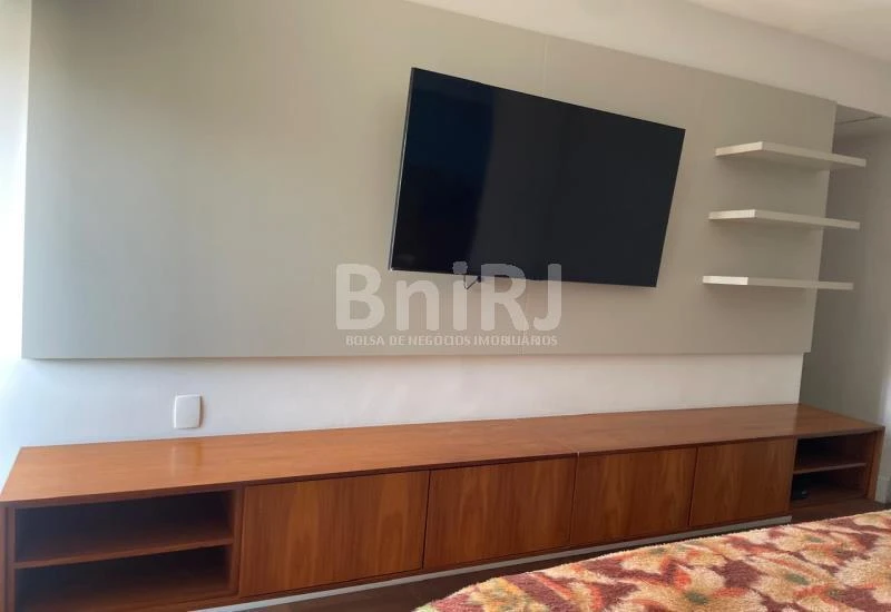 Furnished 190 m² apartment with 4 bedrooms and 4 parking — photo 47