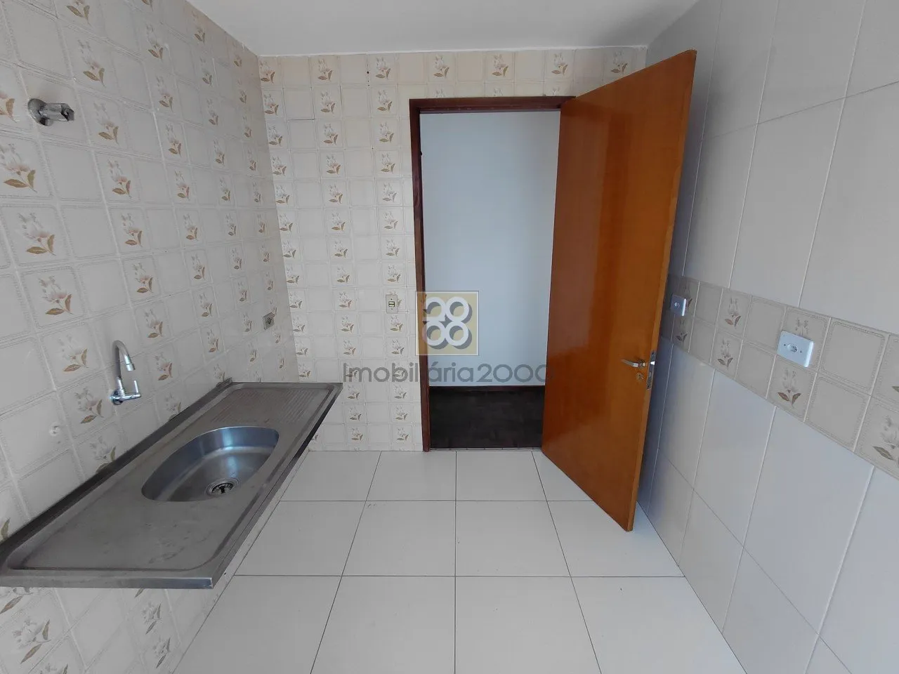 Apartment with 1 bedroom and wood floors — photo 10