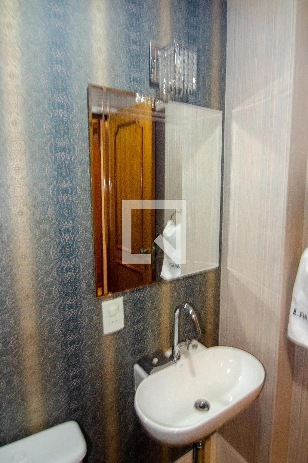 Furnished apartment, 166 m², with floor-to-ceiling windows — photo 45