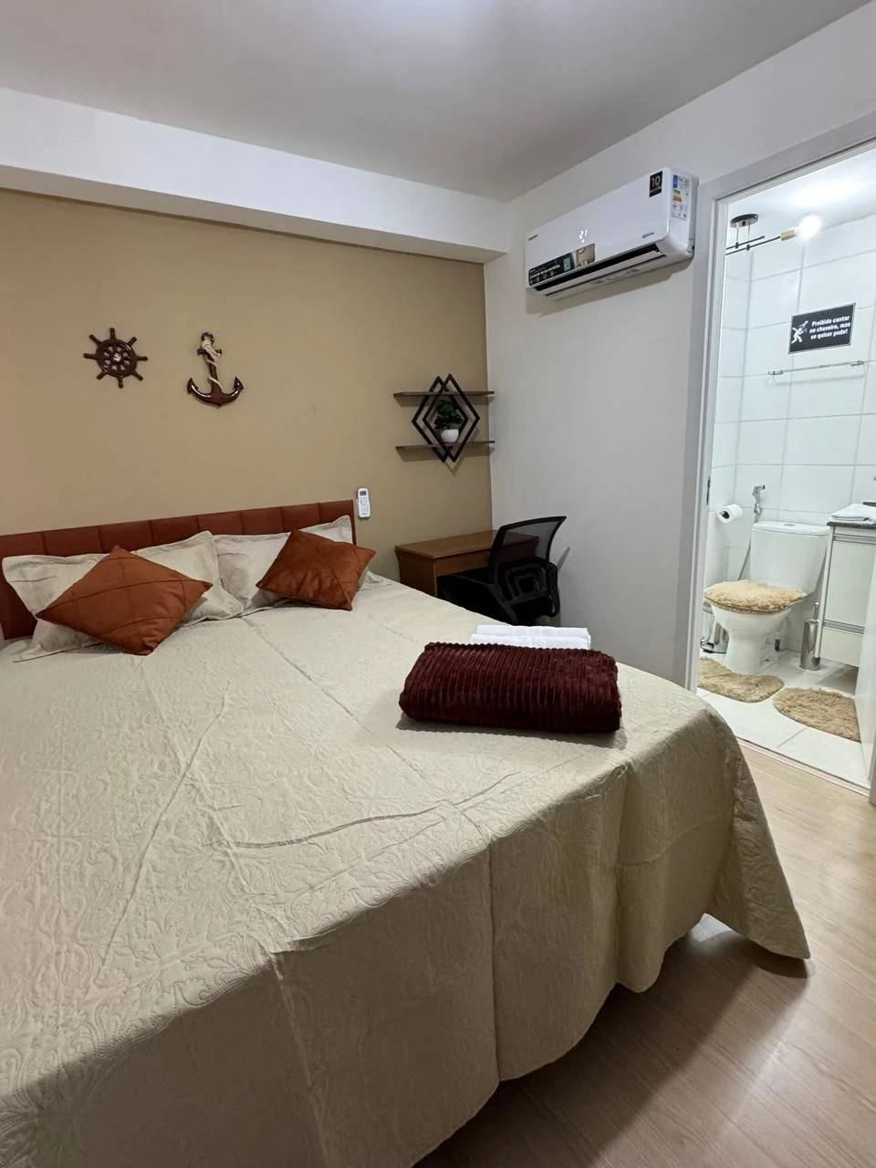 Furnished 2-bedroom apartment with 2 bathrooms — photo 3