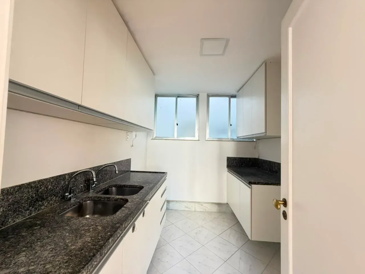 131 m² apartment with 3 bedrooms and 2 bathrooms — photo 9