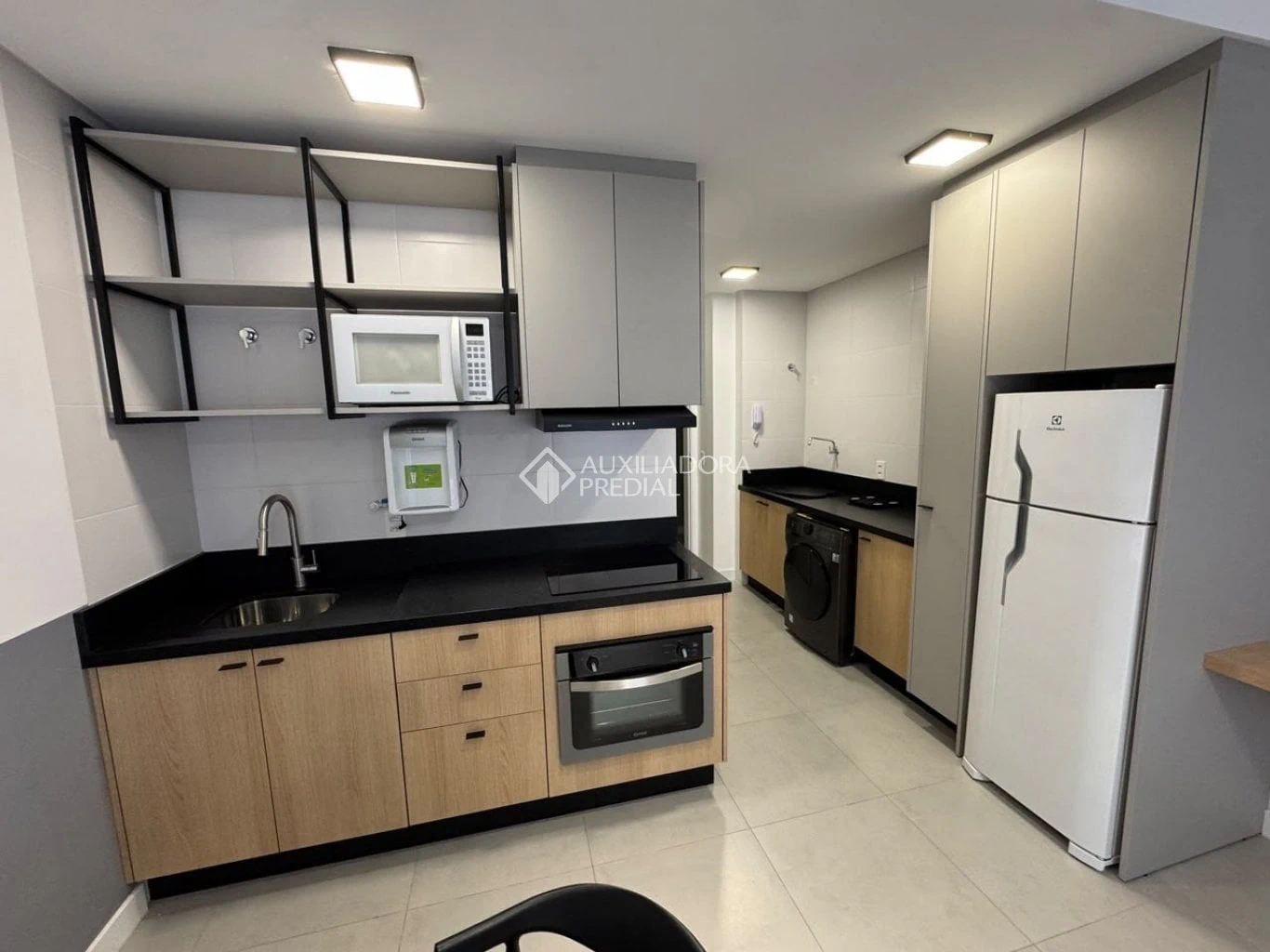 Home office in a one-bedroom apartment, 40 m² — photo 4