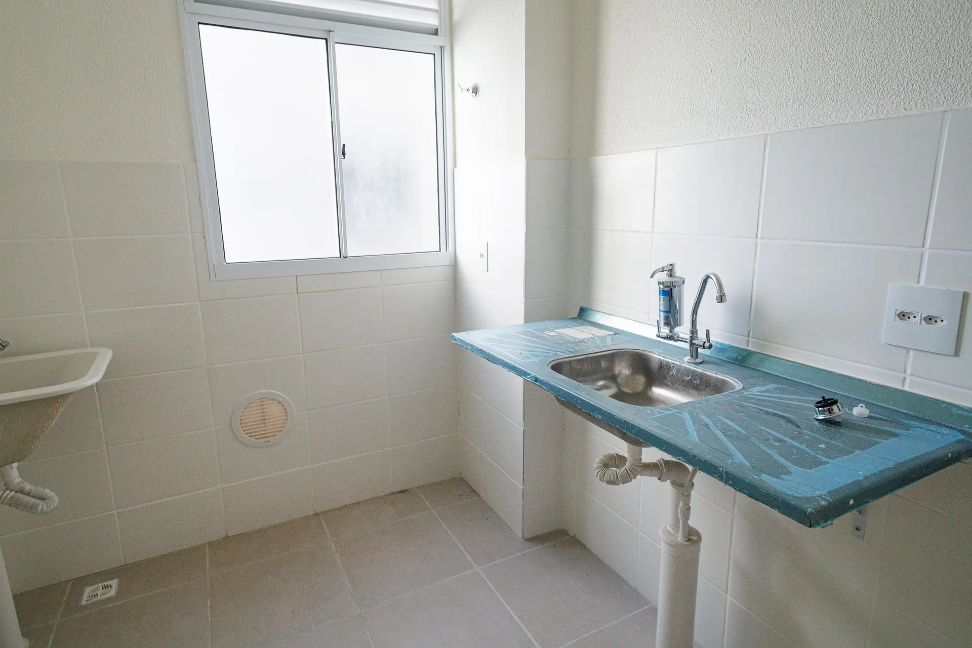 Apartamento sin amueblar de 2 dormitorios con plaza y lavandería — photo 12