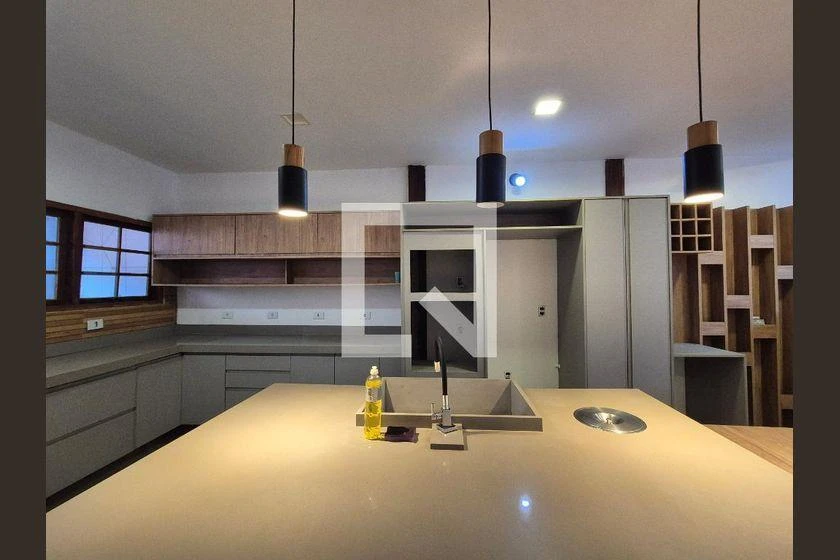 3-bedroom house with a home office — photo 11