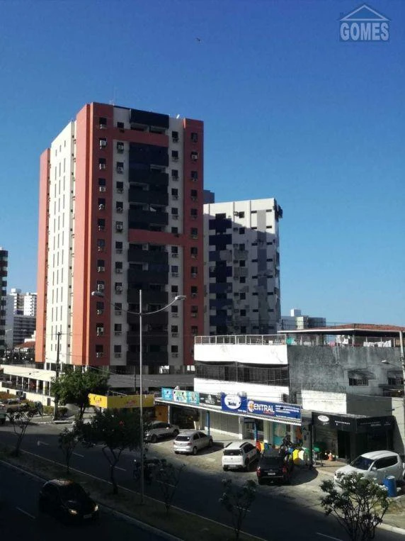 Квартира з 3 спальнями, у будинку є басейн — photo 17