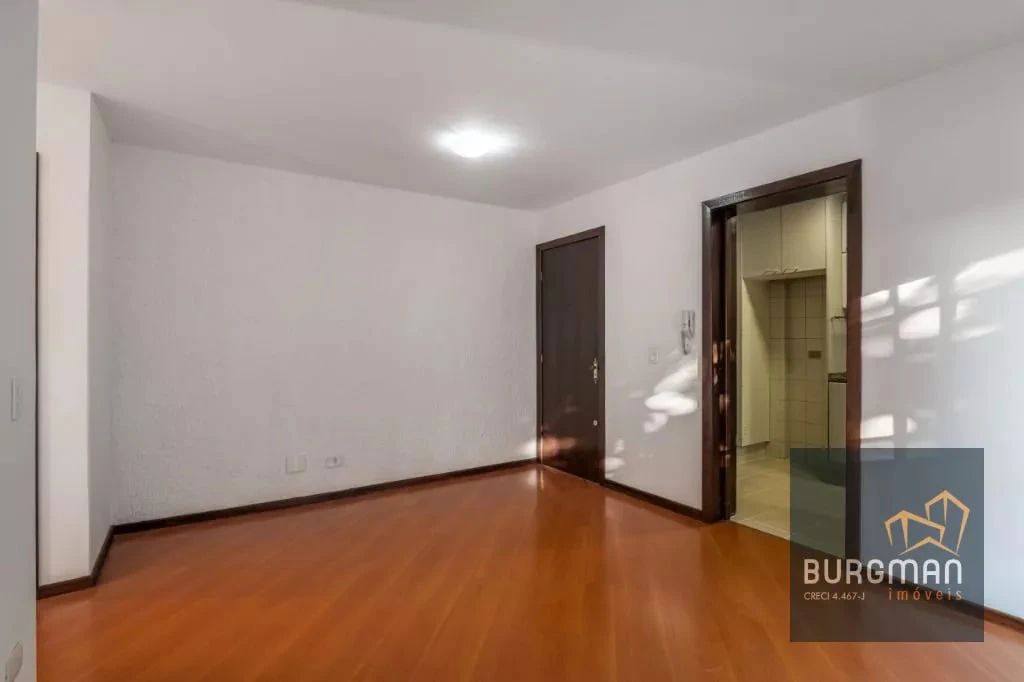 Unfurnished apartment with 3 bedrooms and 152 m² — photo 2