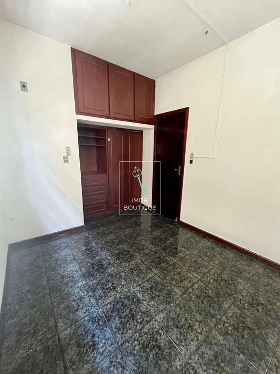 Casa com 5 quartos e 321 m² com área gourmet