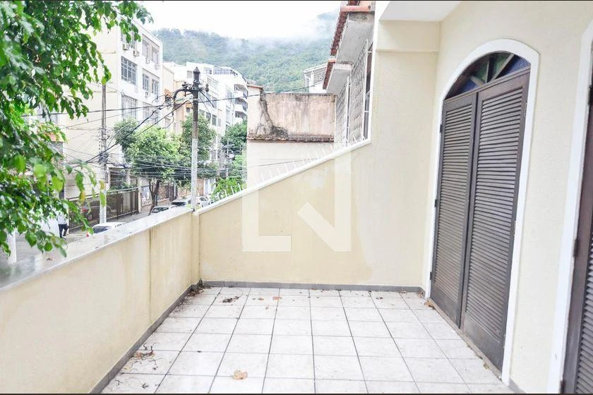 Оренда будинку без меблів: 4 спальні та 500 м² — photo 3