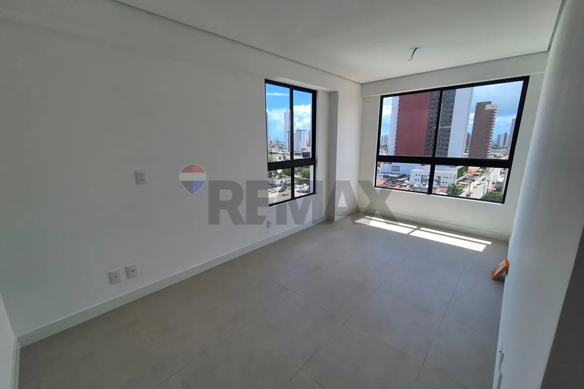 3-bedroom apartment in a building with a gym — photo 31
