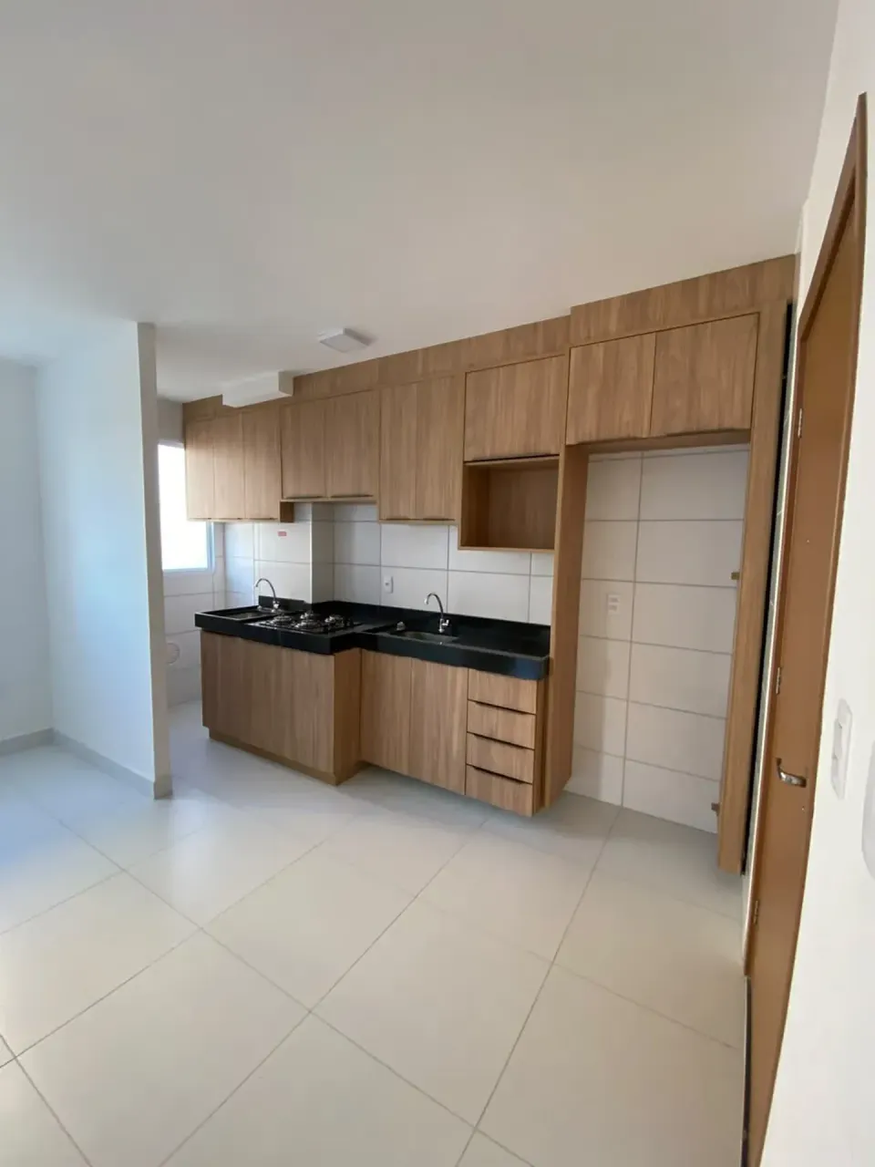 Квартира з 2 спальнями, у будинку є тренажерний зал — photo 3