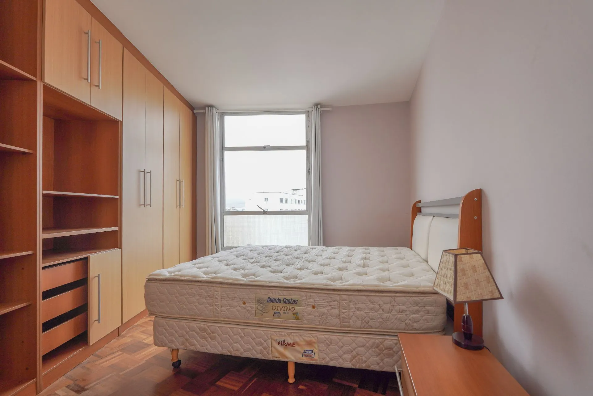 Home office in a 3-bedroom apartment, 140 m² — photo 14