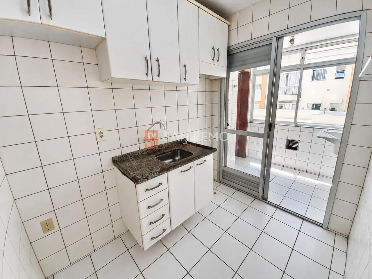2-bedroom apartment, both with their own bathrooms, 77 m² — photo 2