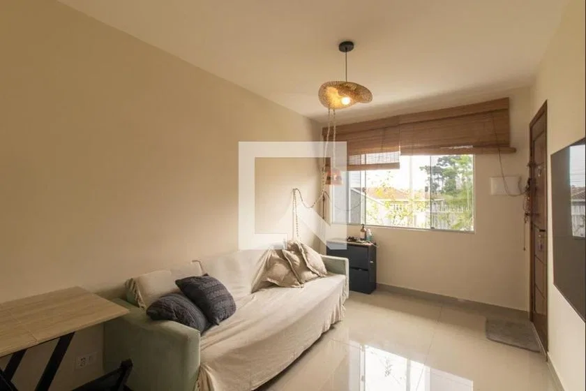 Furnished 2-bedroom house with 1 en-suite and private yard — photo 3