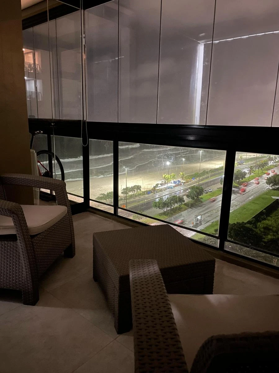 Furnished 70 m² apartment with enclosed glass balcony — photo 27