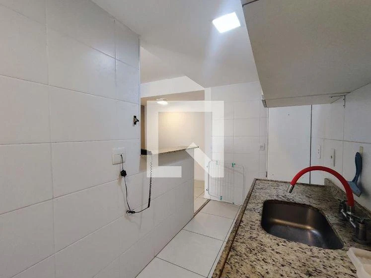 2-bedroom apartment in a building with a gym — photo 18