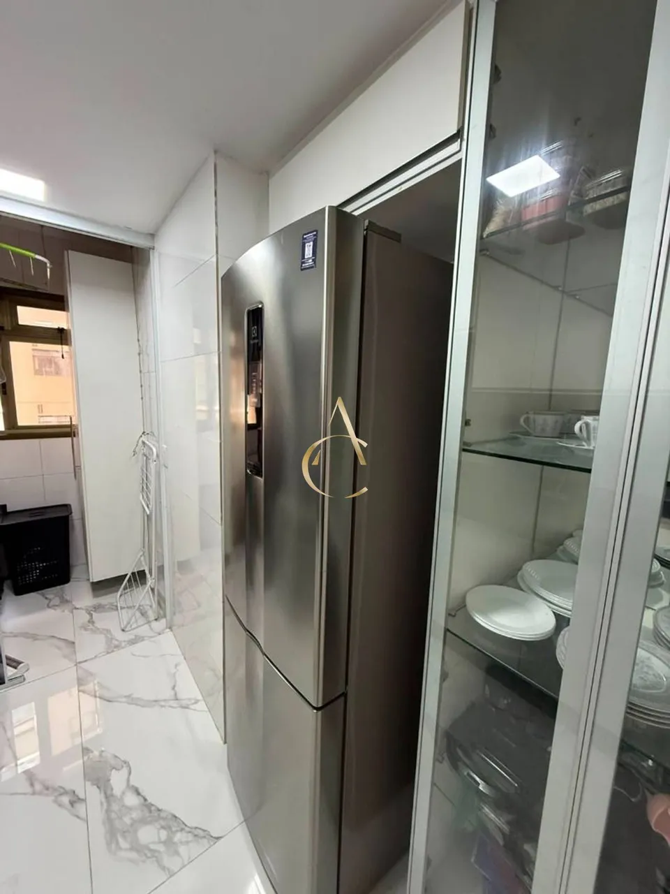 Furnished 3-bedroom apartment with a separate kitchen — photo 2