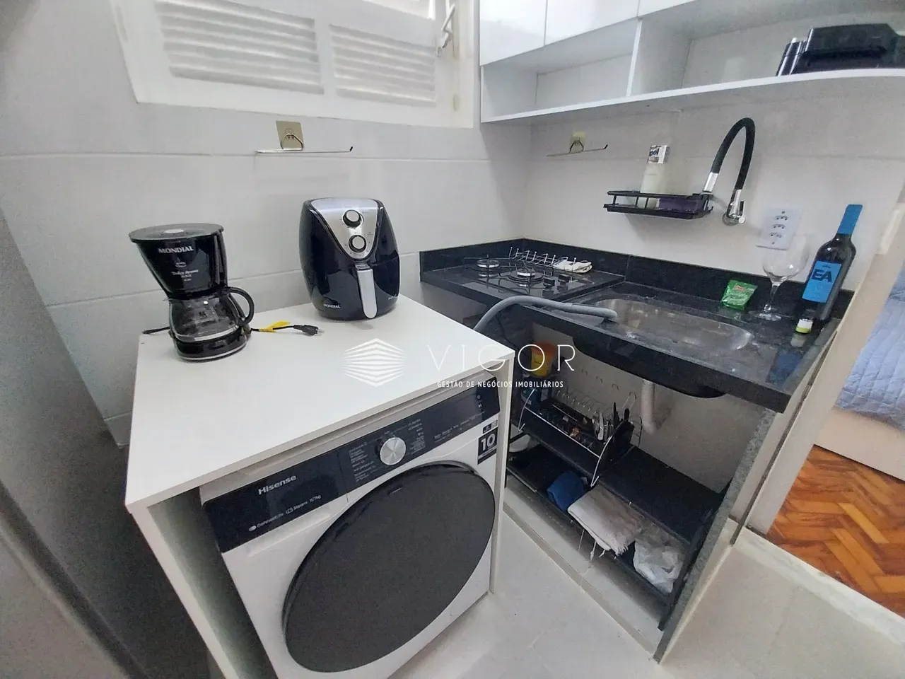 Furnished 49 m² apartment with 1 en-suite bedroom — photo 17