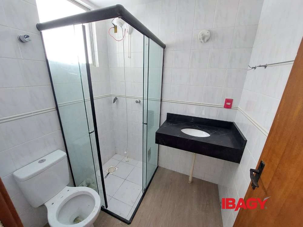 Вид на горы и 1 спальня: квартира 47 м² — photo 11