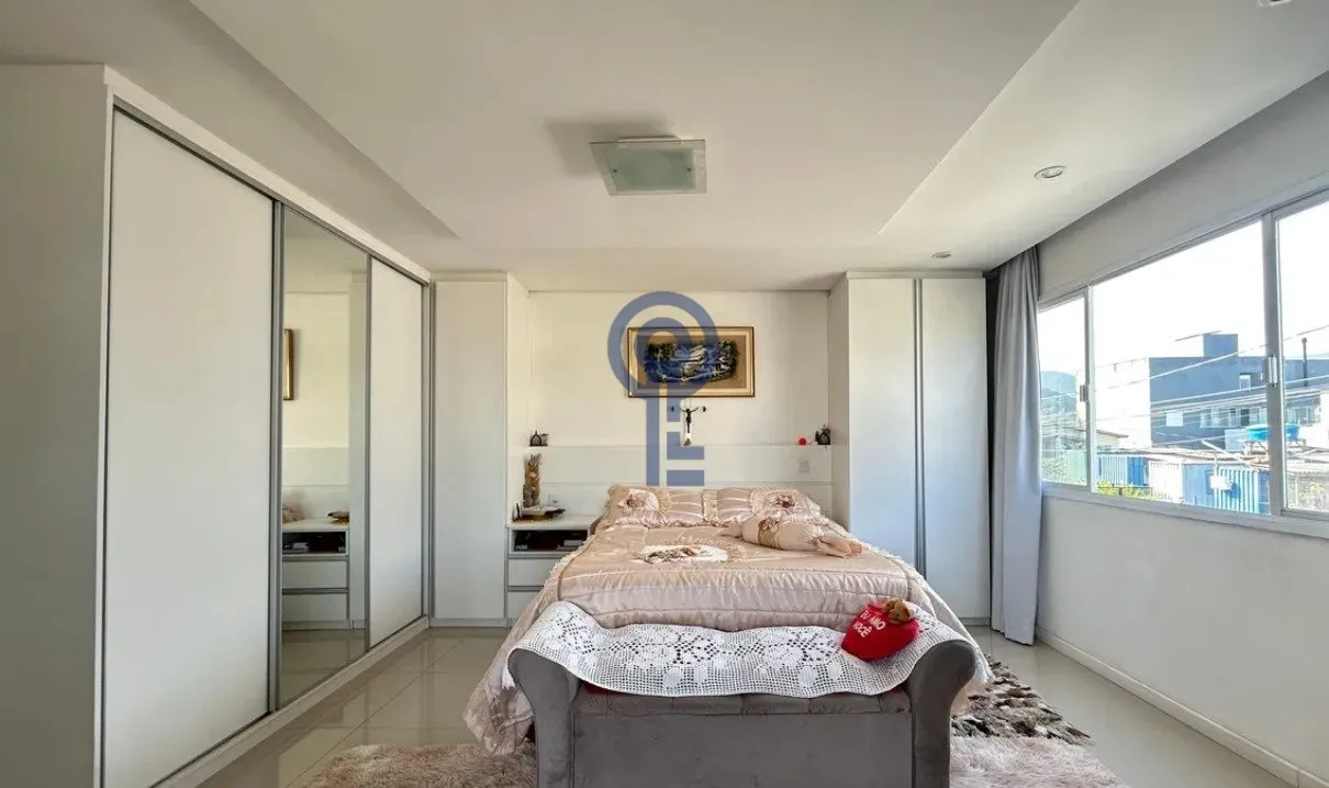 Furnished house with 5 bedrooms and 4 parking spots — photo 3