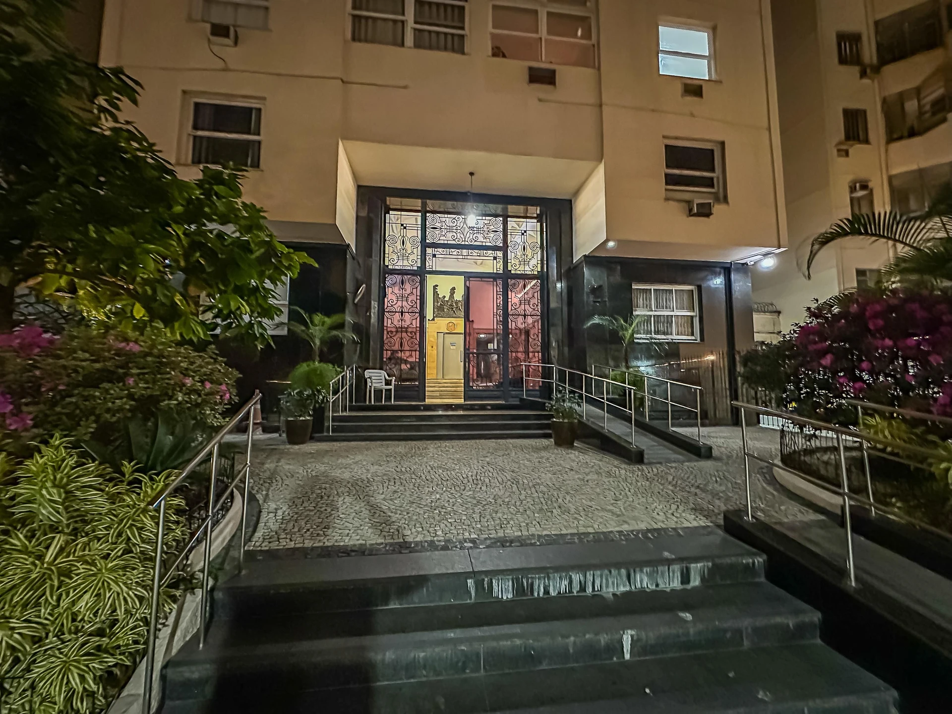 2-bedroom apartment with home office and 3 bathrooms — photo 9