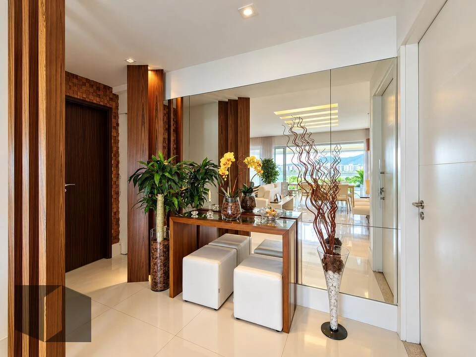 Bathtub in a 4-bedroom apartment, 226 m² — photo 28