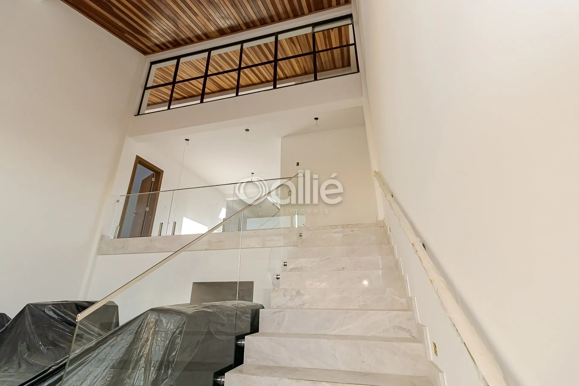 Casa de 4 dormitorios, 5 baños y 510 m² — photo 4