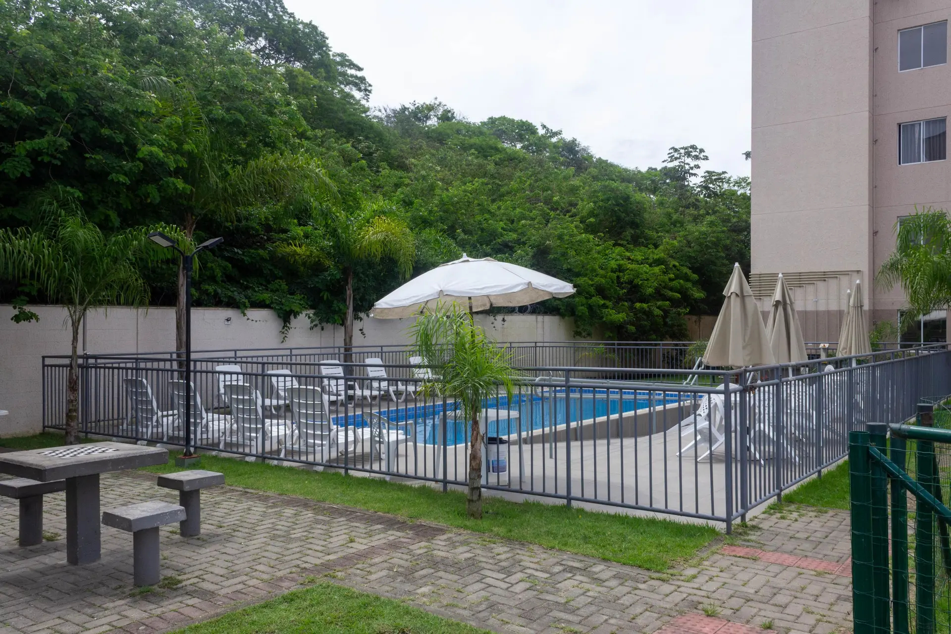 2-bedroom apartment in a building with a gym — photo 14