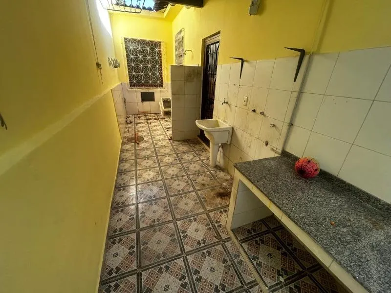 Casa com 3 dormitórios, 1 banheiro e cozinha fechada — photo 20