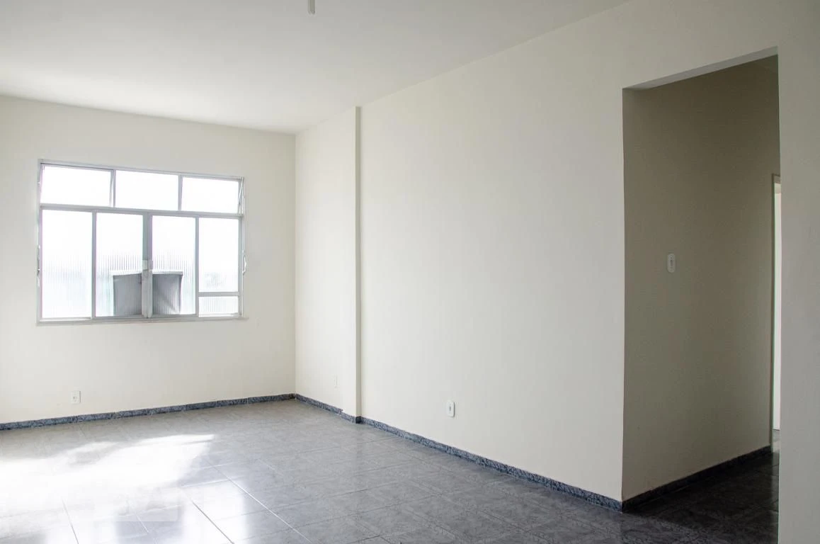 2-bedroom apartment with separate kitchen and gas stove — photo 6