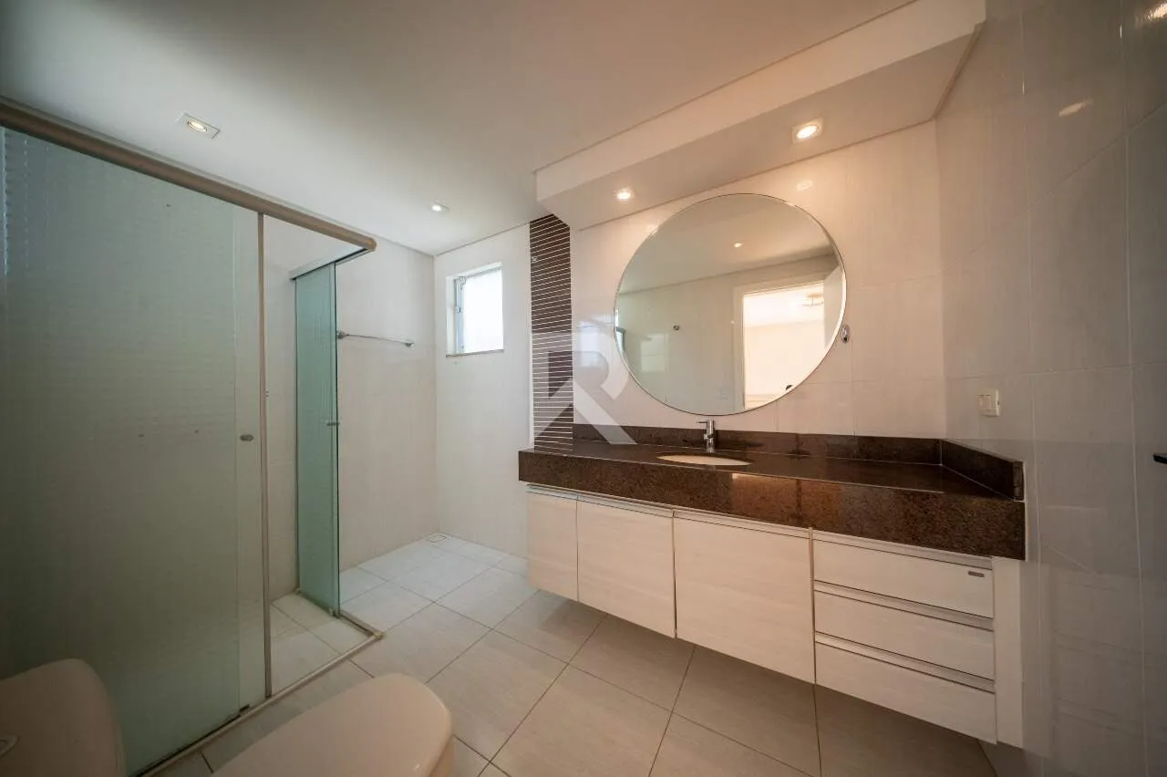 House with 4 bedrooms, private garden and 4 parking — photo 21