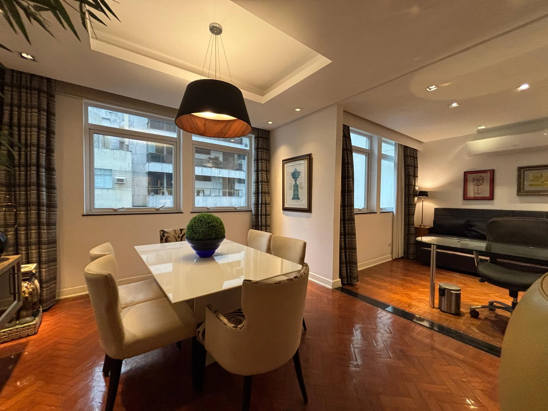 Furnished 1-bedroom apartment with 2 bathrooms — photo 21