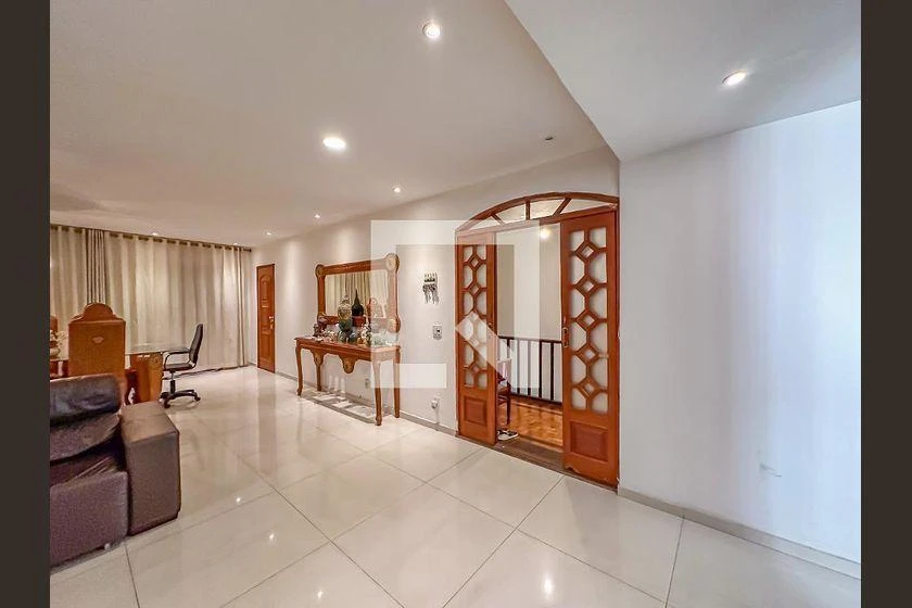 Мебльований будинок з 3 спальнями та 810 м² — photo 13
