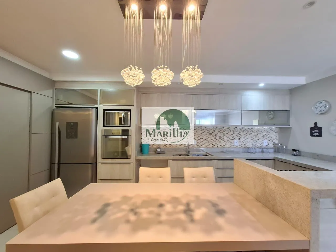 Furnished 84 m² apartment with 2 en-suite bedrooms — photo 2