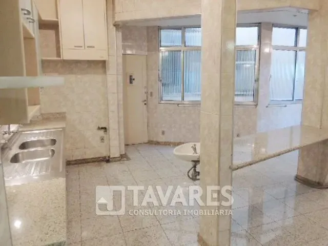 Unfurnished rental apartment with 3 bedrooms and 3 baths — photo 11