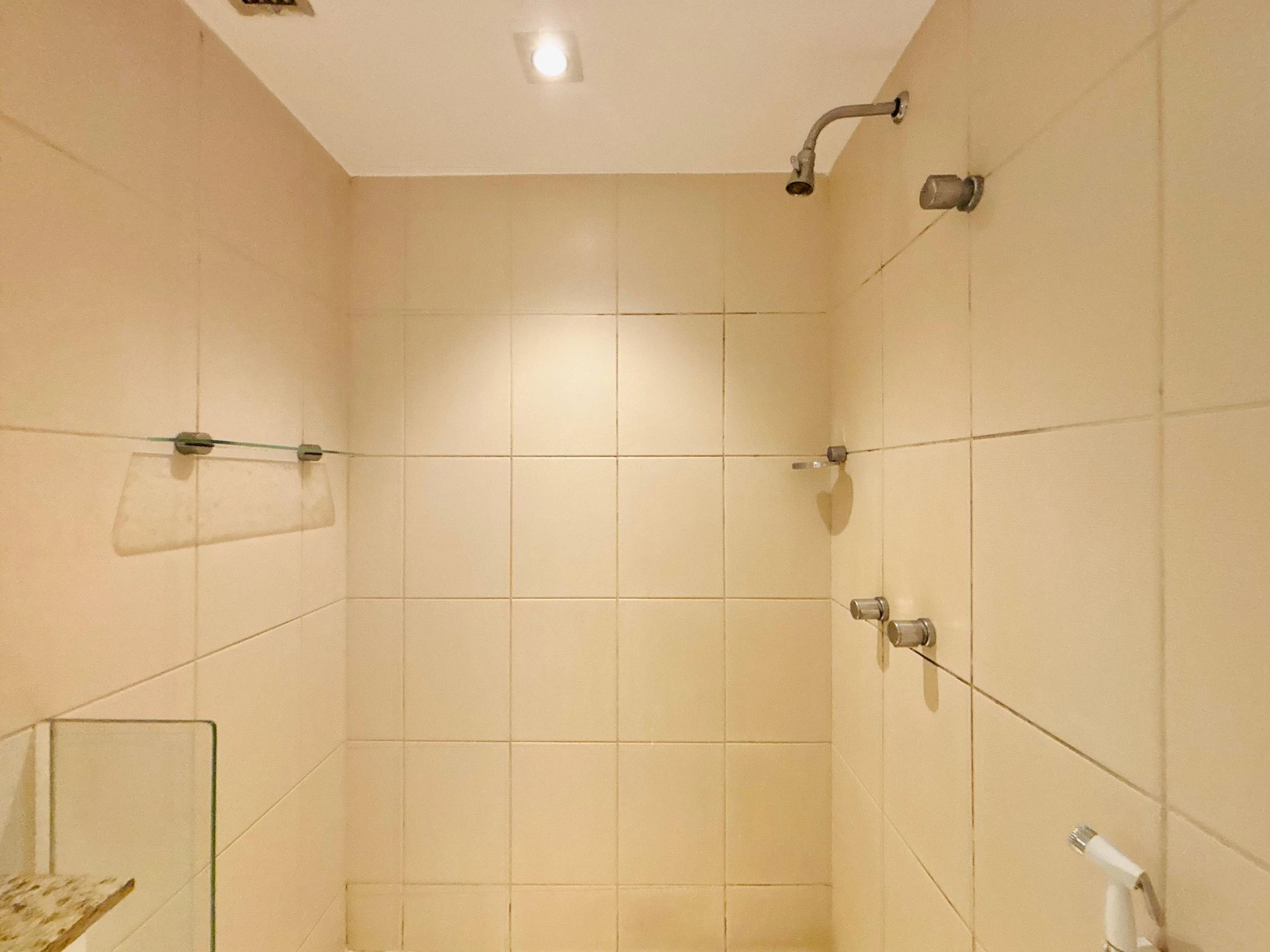 3-bedroom apartment in a building with a sauna — photo 43