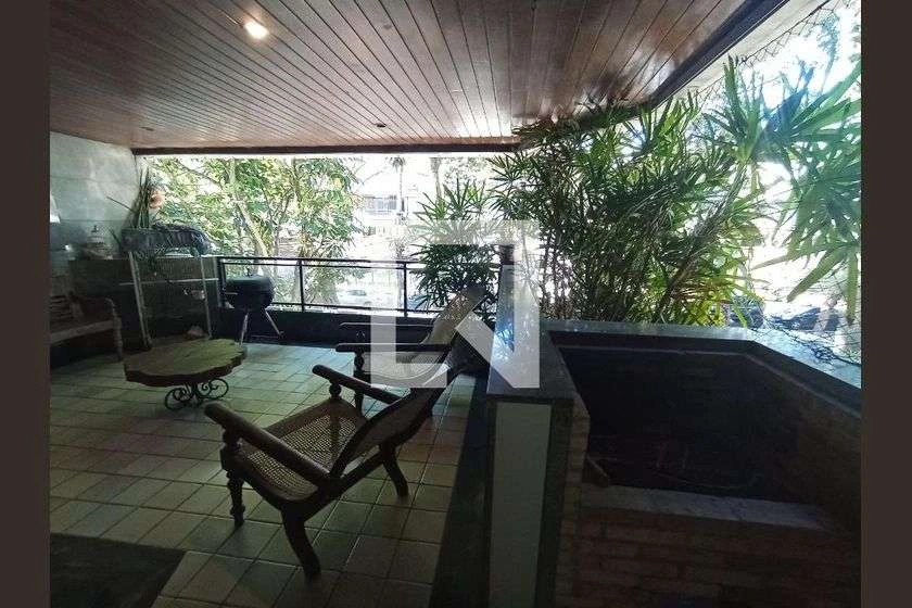 3-bedroom apartment with 185 m² and balcony grill — photo 18