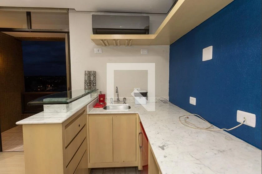 Studio with en-suite bedroom and a balcony — photo 10
