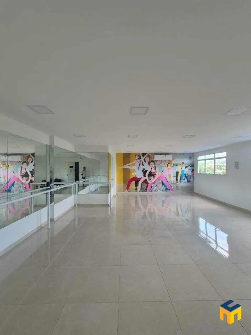 Unfurnished 1-bedroom apartment with parking space — photo 11