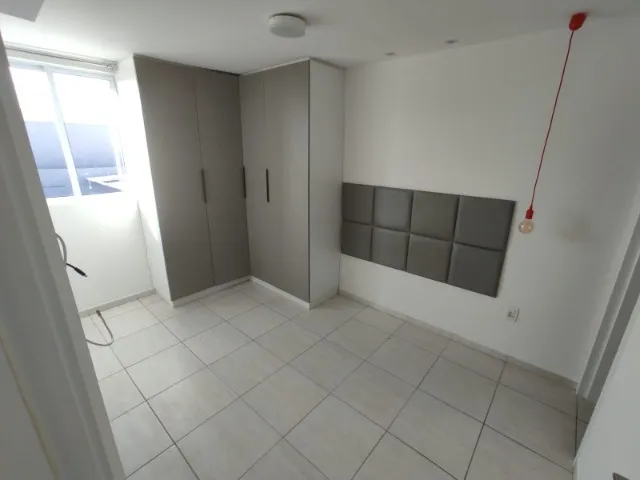 2-bedroom apartment in a building with a gym — photo 4