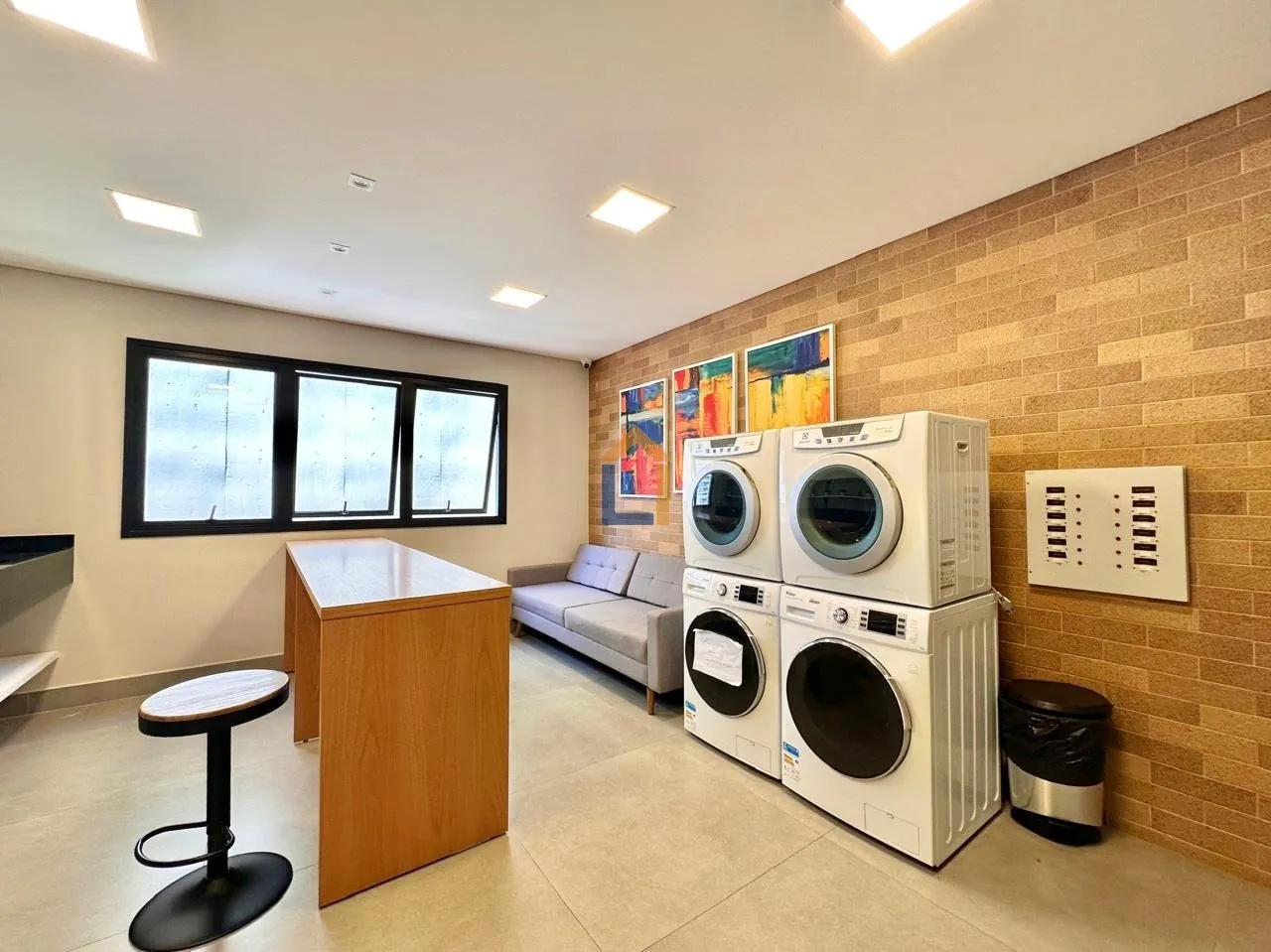Furnished 26 m² apartment with a glass shower box — photo 54