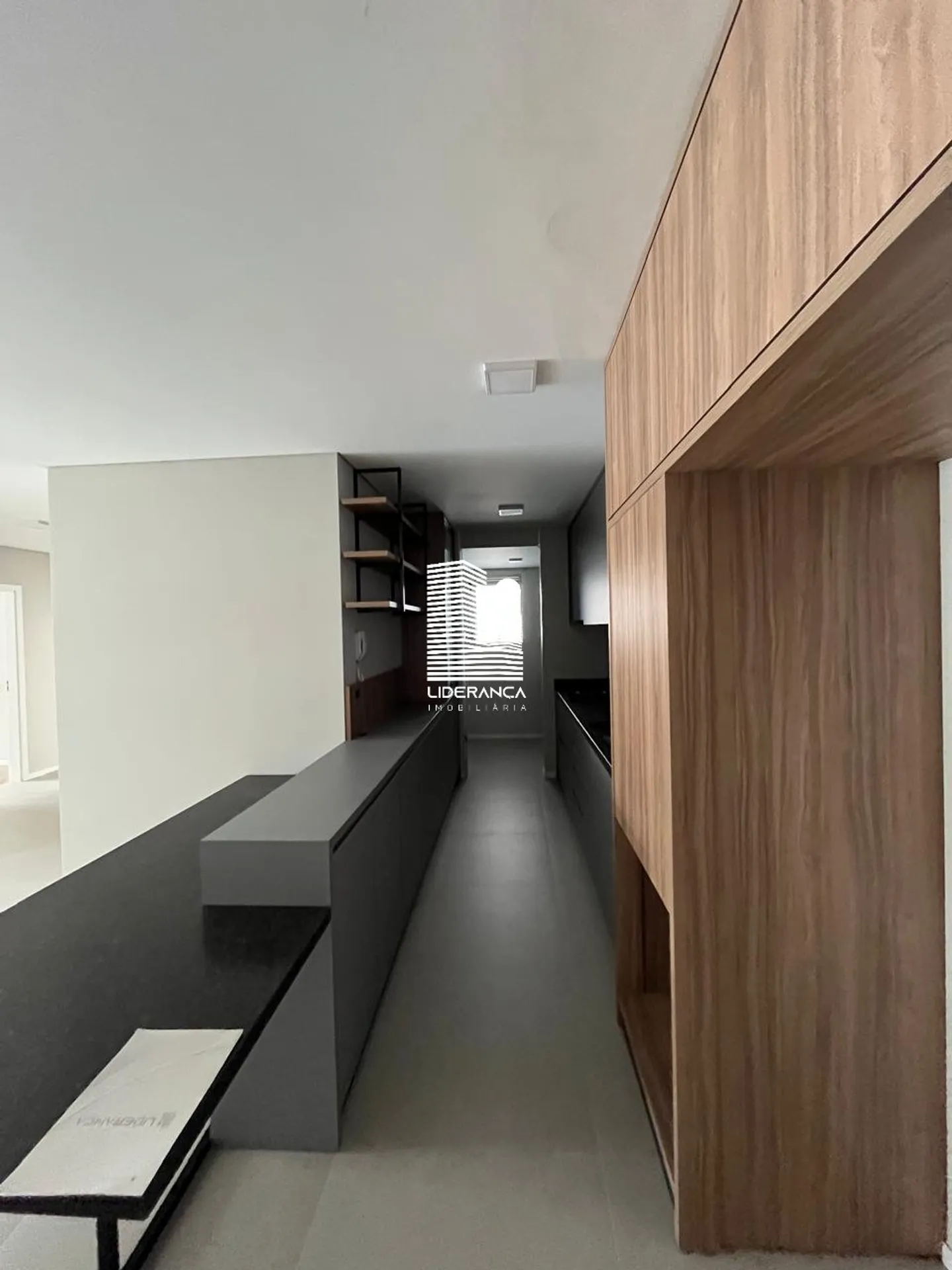 Меблированная квартира 203 м²: 3 спальни с ванными и 1 место — photo 2