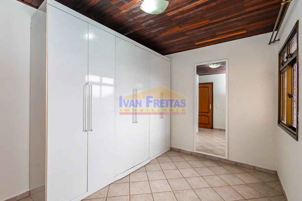House with 5 bedrooms and balcony, plus 5 parking spots — photo 66