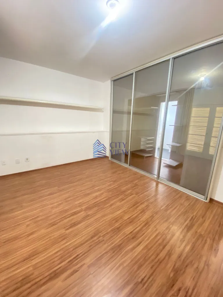 Unfurnished 4-bedroom house with 1000 m² — photo 13